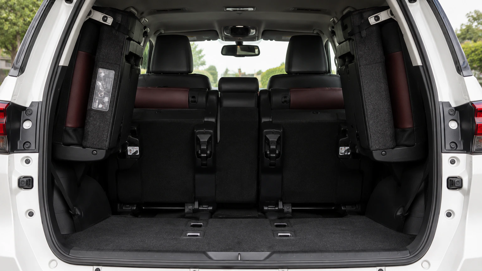 Toyota Fortuner Legender interior