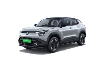 Maruti Suzuki e Vitara — Splendid Silver With Bluish Black Roof
